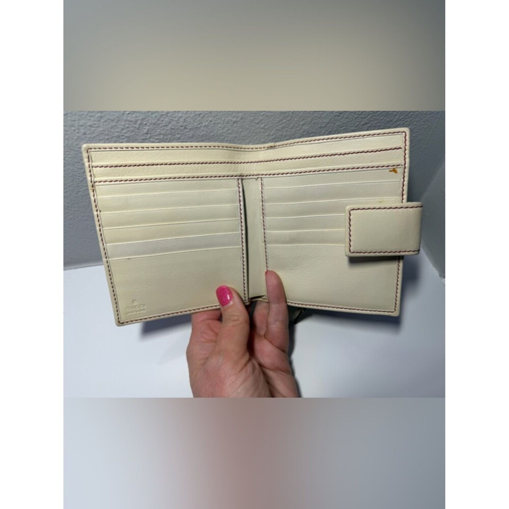 Gucci Raspberry Canvas Wallet with Cream Trim and Script Logo - Picture 8 of 16
